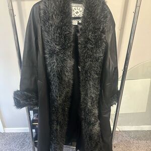 Pelle Sport Black Genuine leather Coat with Faux Fur Trim
